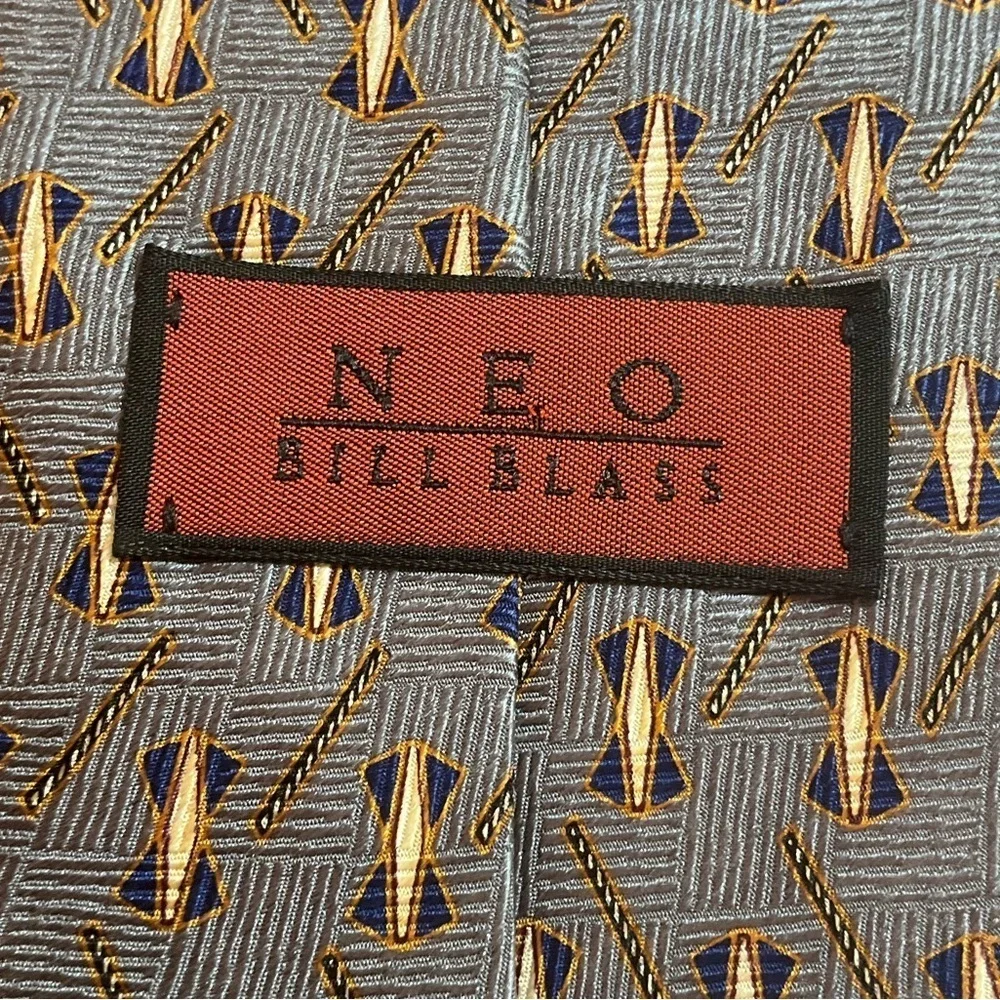 NEO Bill Blass Silk Necktie